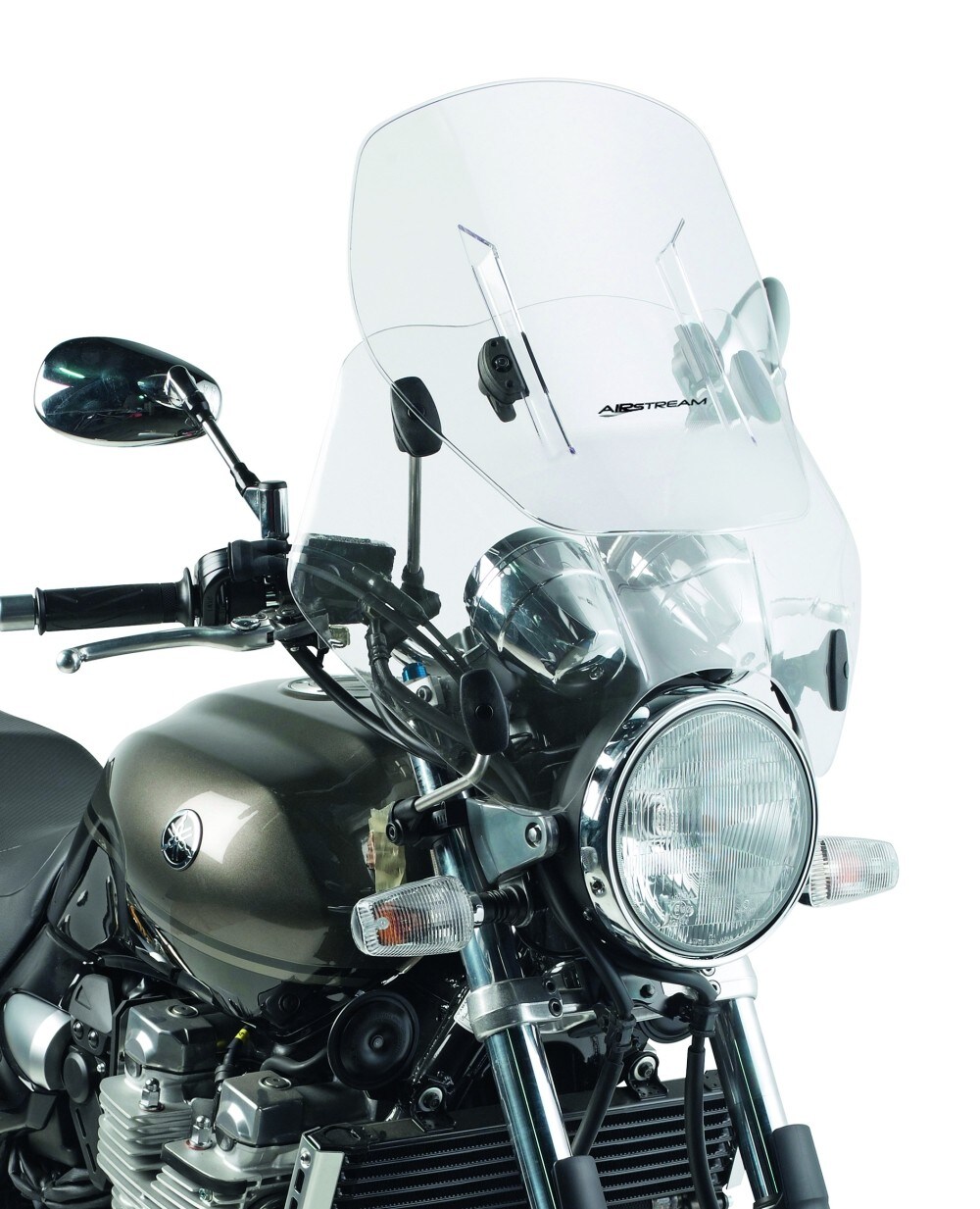 KAPPA KA F49 Parabrezza Caratteristiche Per naked con faro tondo, con deflettore regolabile Airstream; kit attacchi a parte Taglia Unica Colori Unico Prezzo Parabrezza euro 192 Attacchi euro 50,50